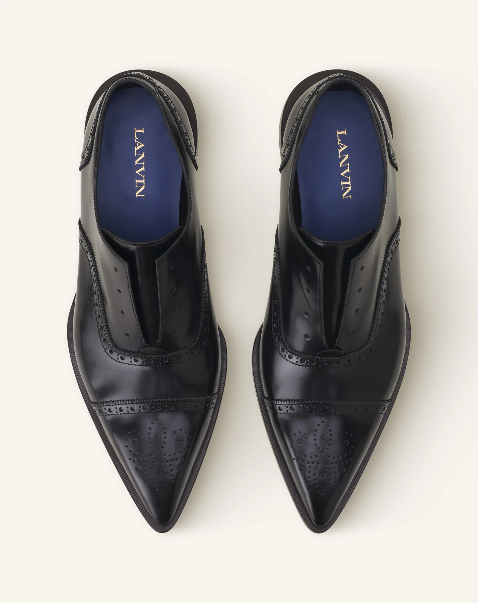 BROGUE OXFORD SHOE IN SHINY LEATHER - Image 4