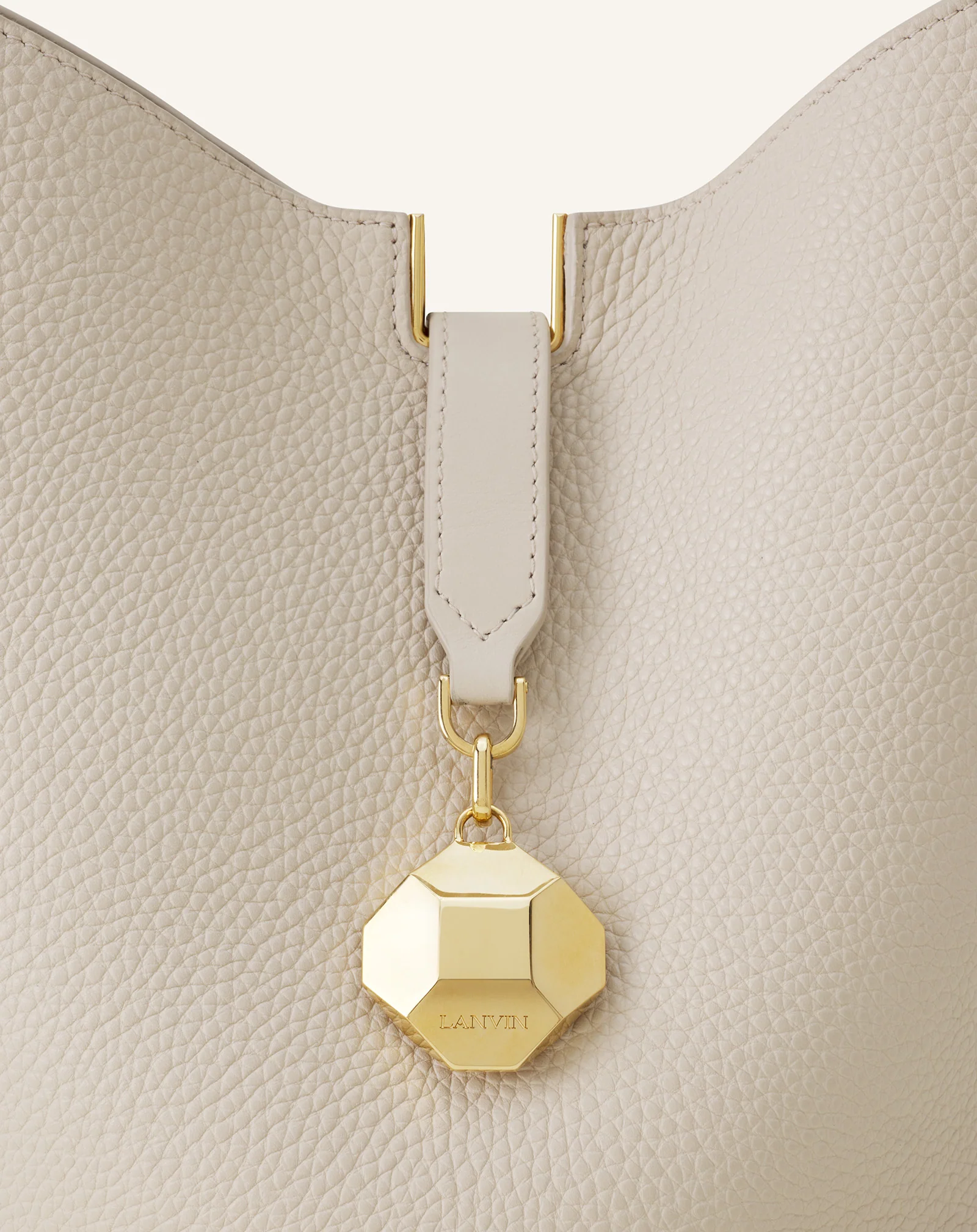 CATCH BY LANVIN BUCKET BAG IN GRAINED LEATHER - Image 6