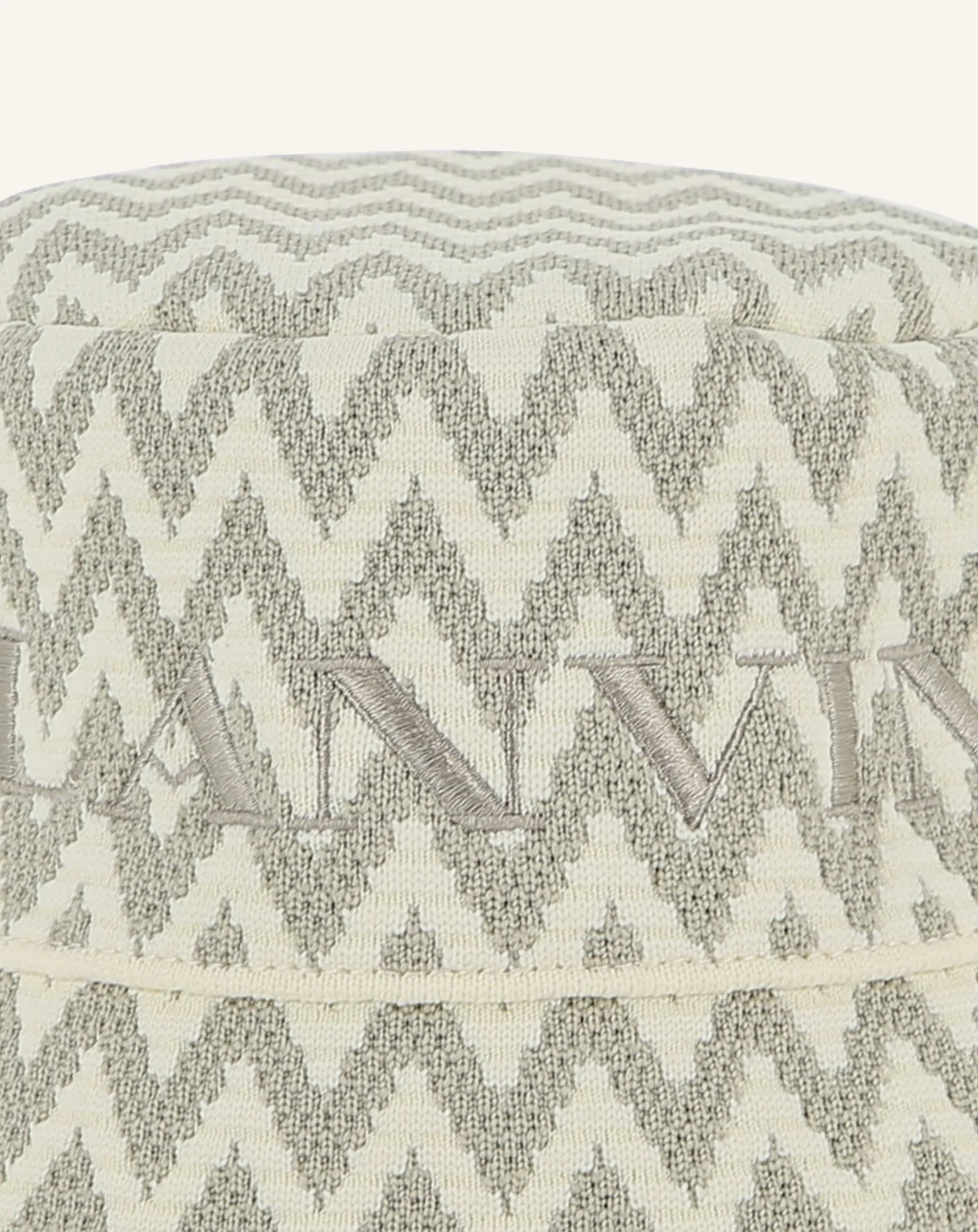 KNITTED FABRIC BUCKET HAT - Image 4