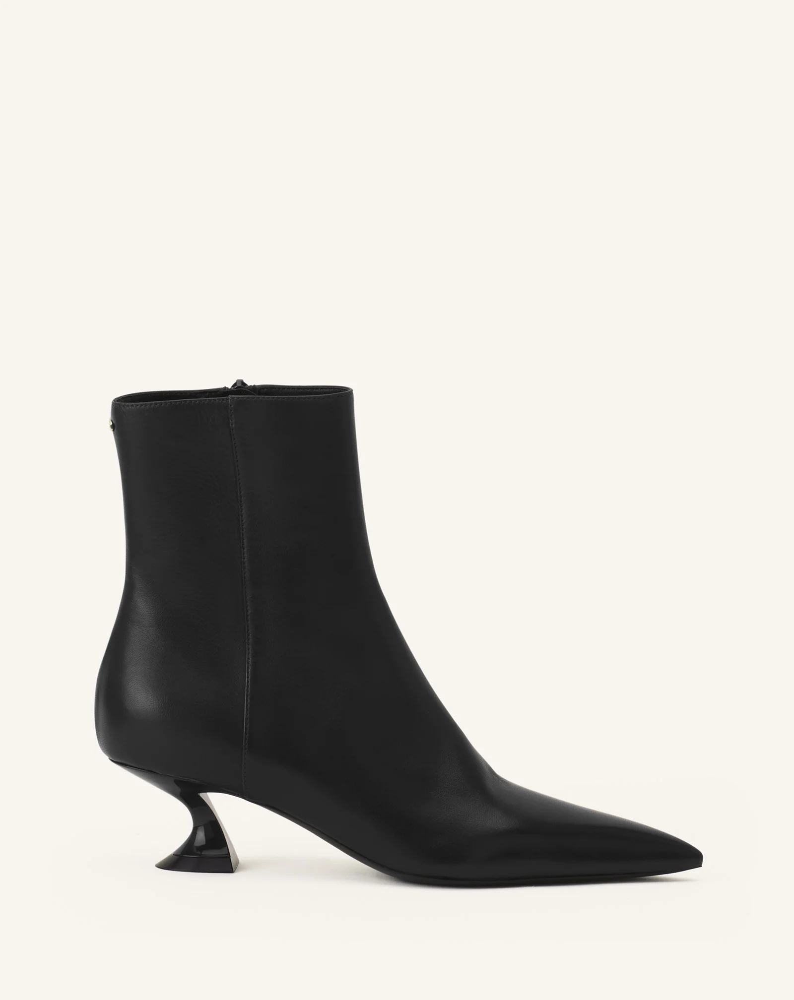 MIDNIGHT STEP ANKLE BOOT IN LEATHER