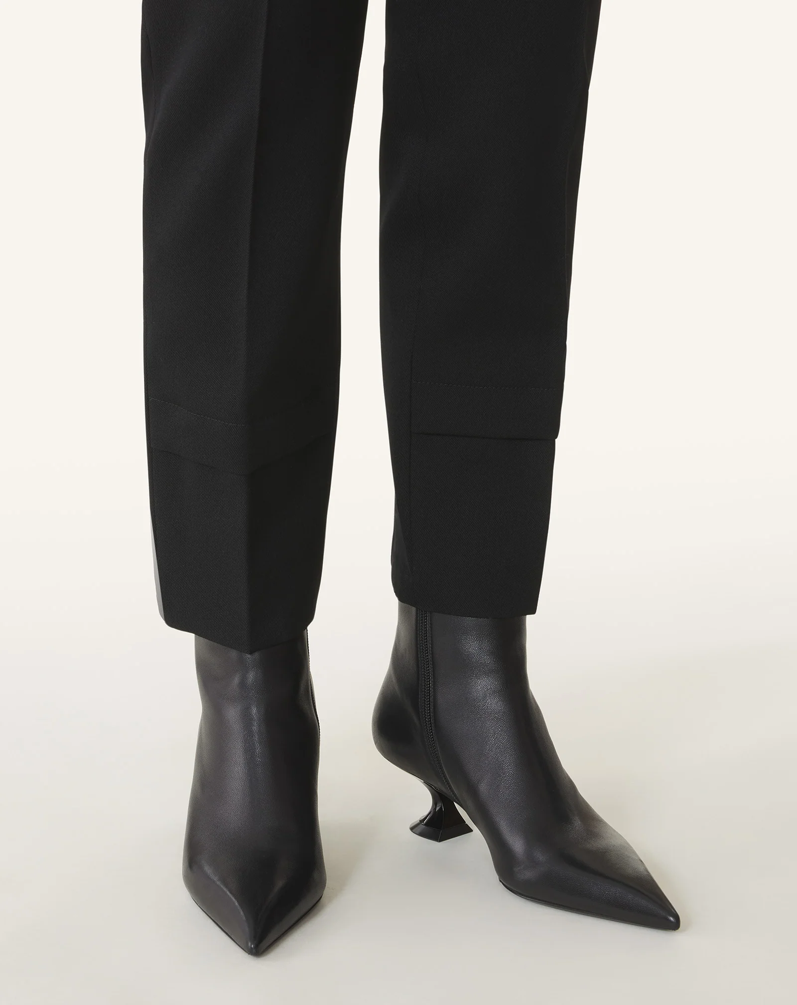 MIDNIGHT STEP ANKLE BOOT IN LEATHER - Image 6