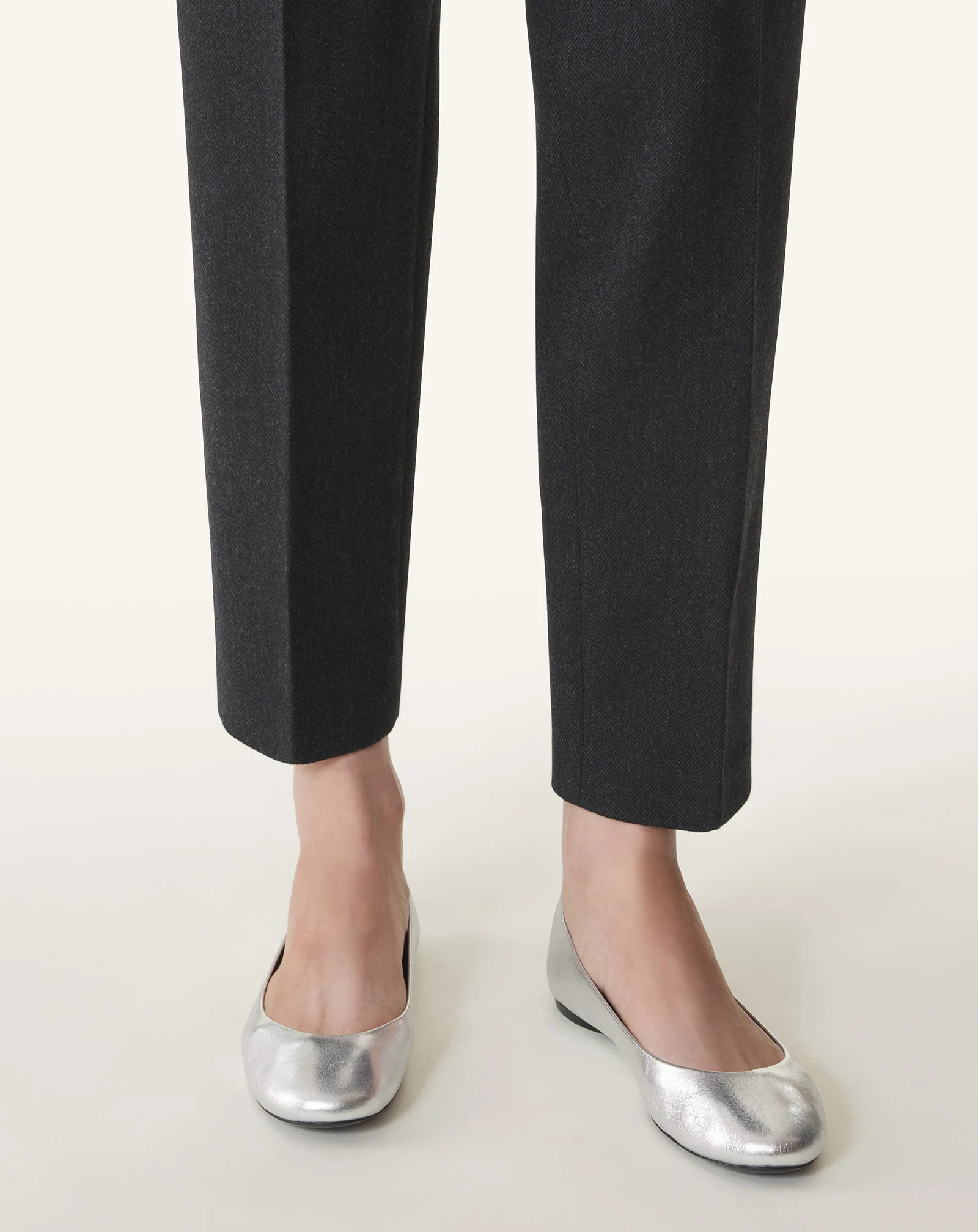 THE BALLERINA FLAT IN METALLIC LEATHER - Image 6